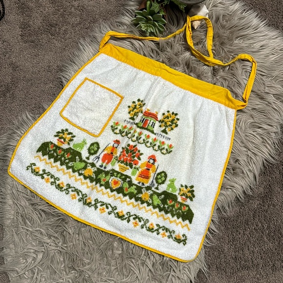 Vintage Apron - Picture 2 of 9